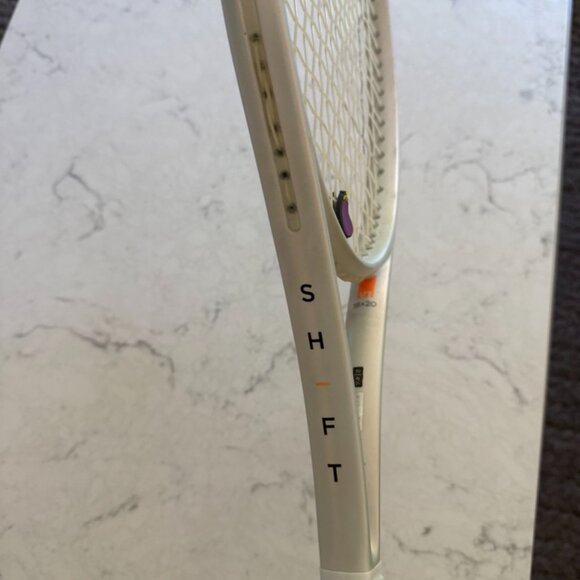 WILSON SHIFT 99 V1 TENNIS RACKET 4 1/8 NEW GRIP AND STRINGS! - Picture 4 of 13